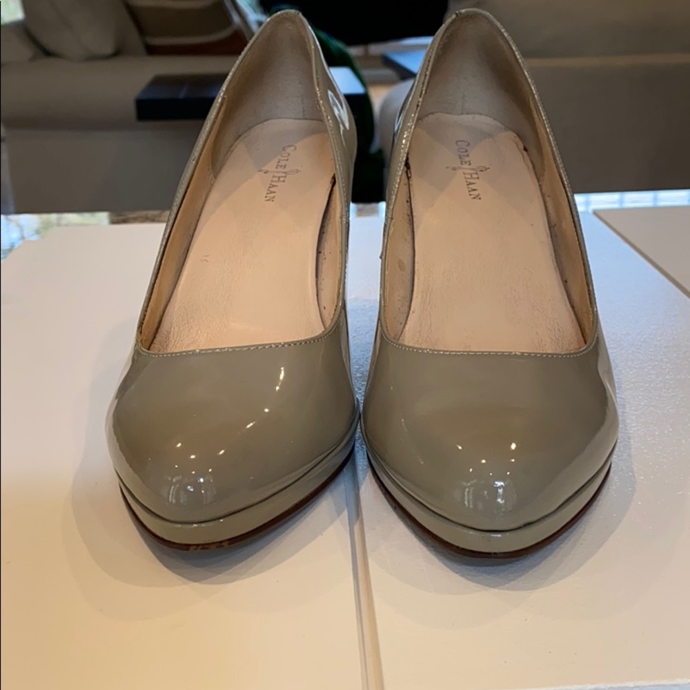 Cole Haan Gray Patent Leather Pumps, Size 7B - Picture 4 of 4